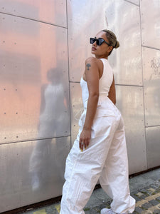 Everywear Off-White Sleeveless-Crew-Neck Bodysuit